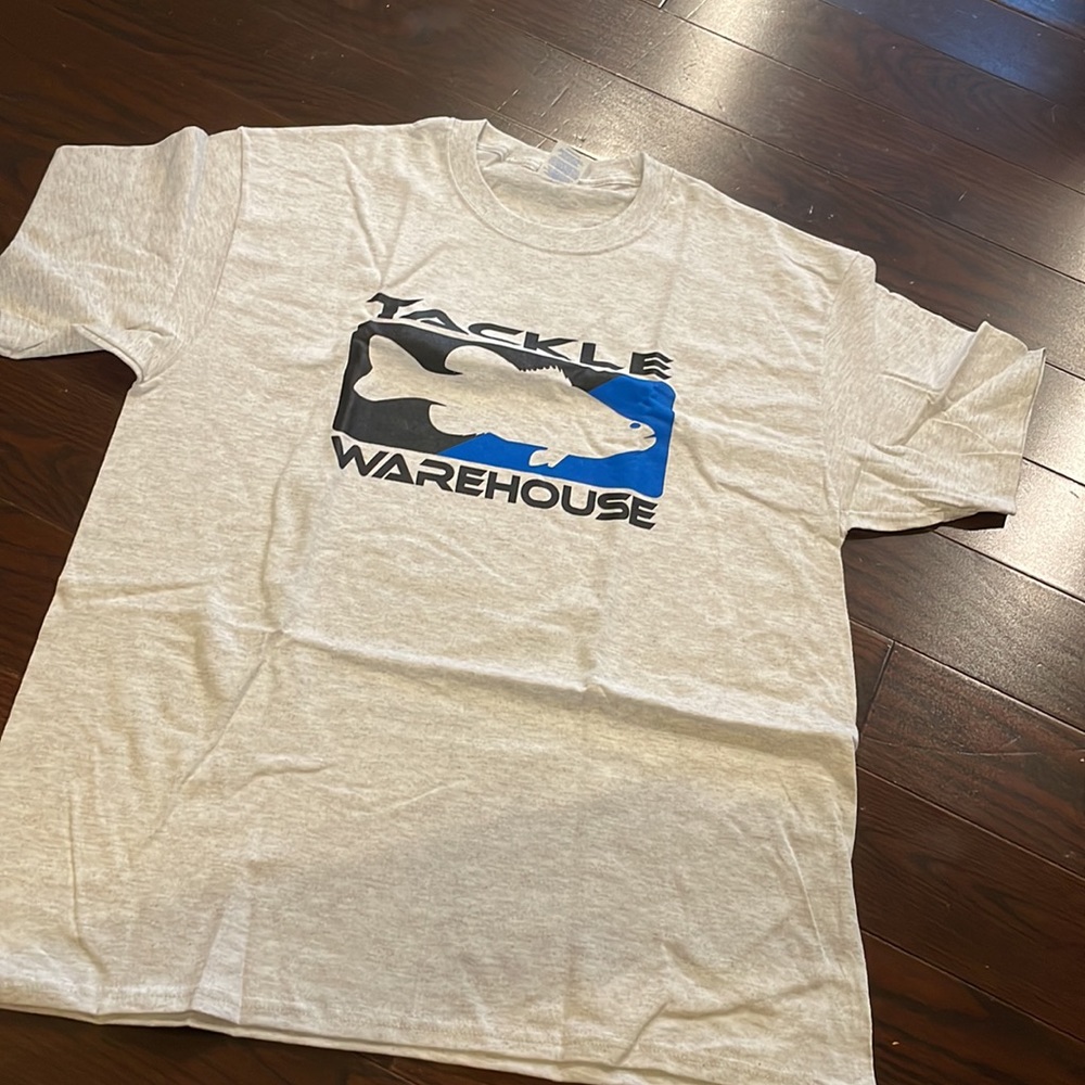 Tackle Warehouse, short sleeve T-shirt, men’s large light gray with fish logo